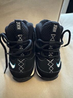 Nike Ken Griffey Kids Black Sneakers with Teal Swoosh